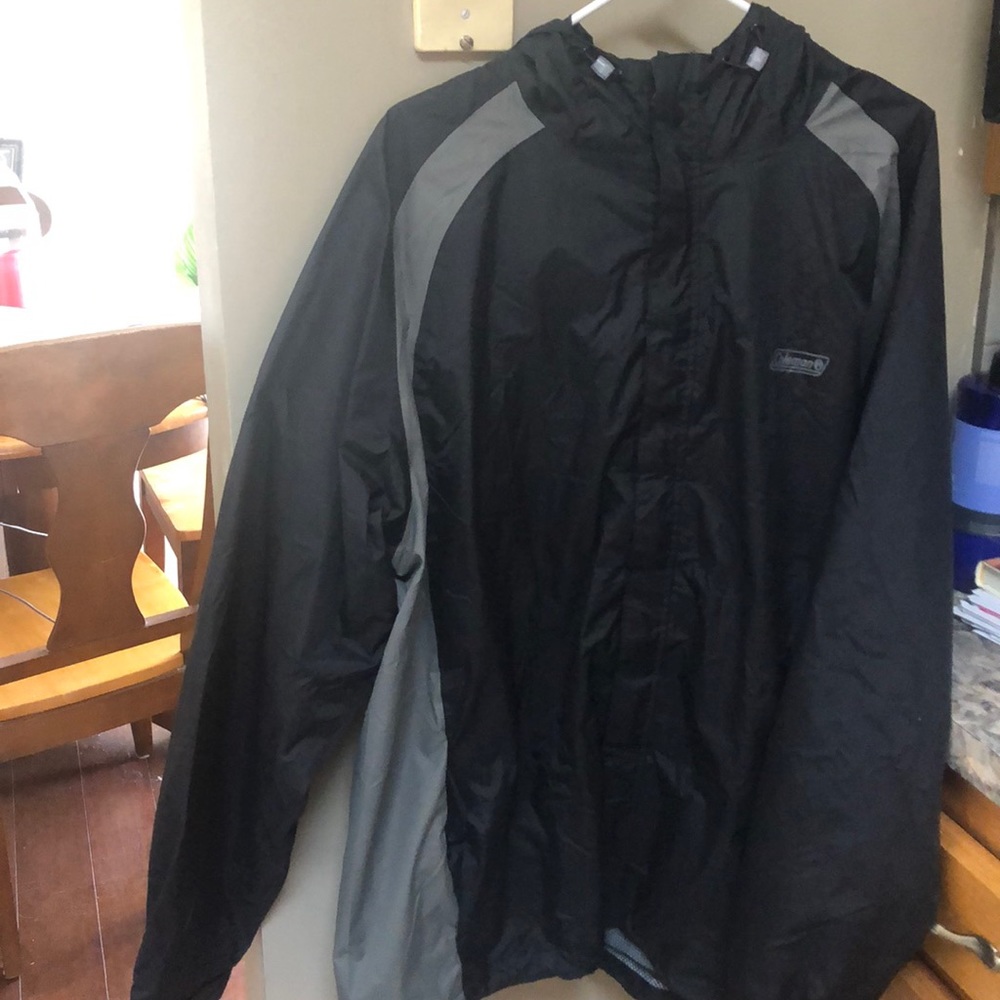 Windbreaker/rain jacket Coleman 2xl brand new